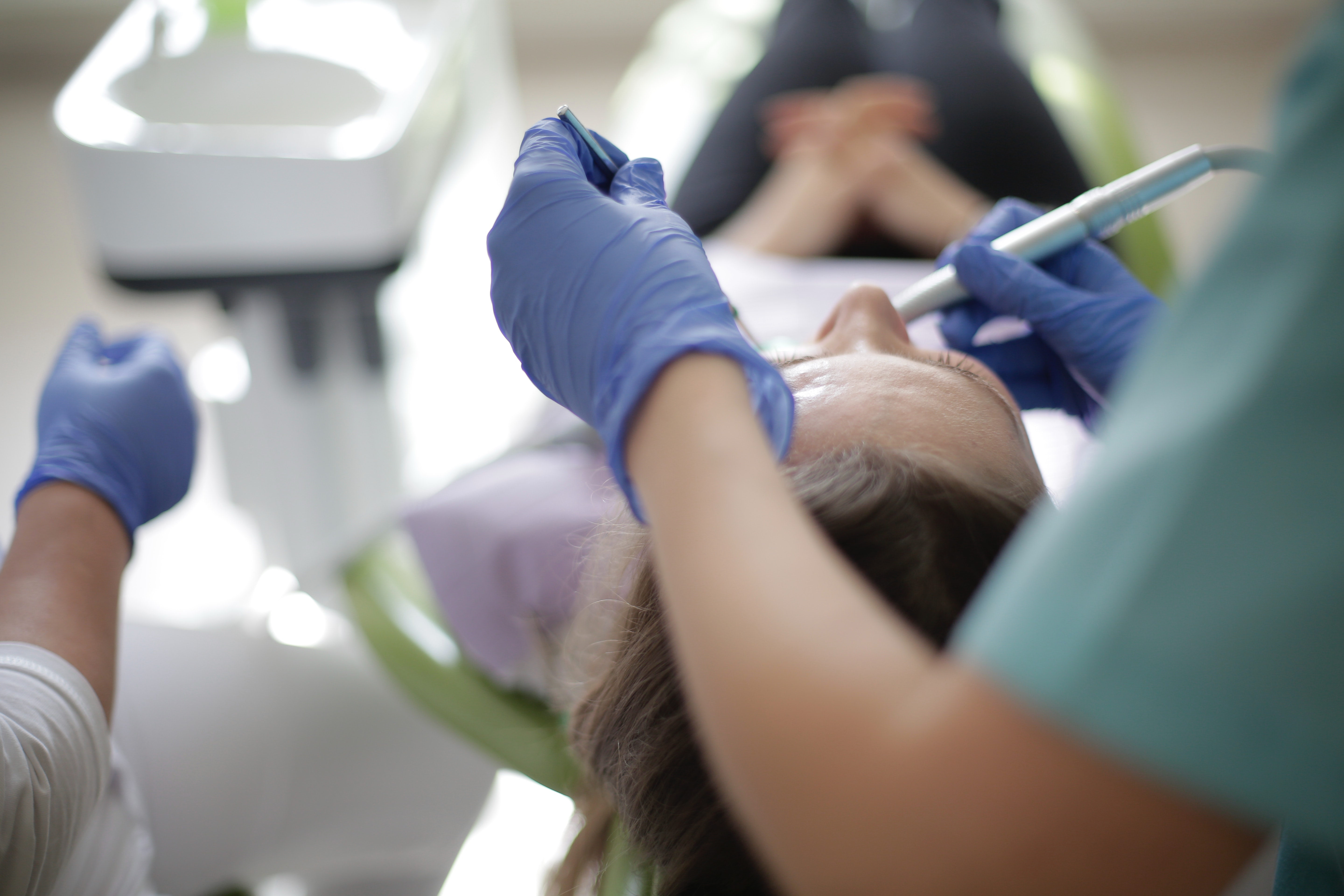 wisdom teeth removal done in a dental office